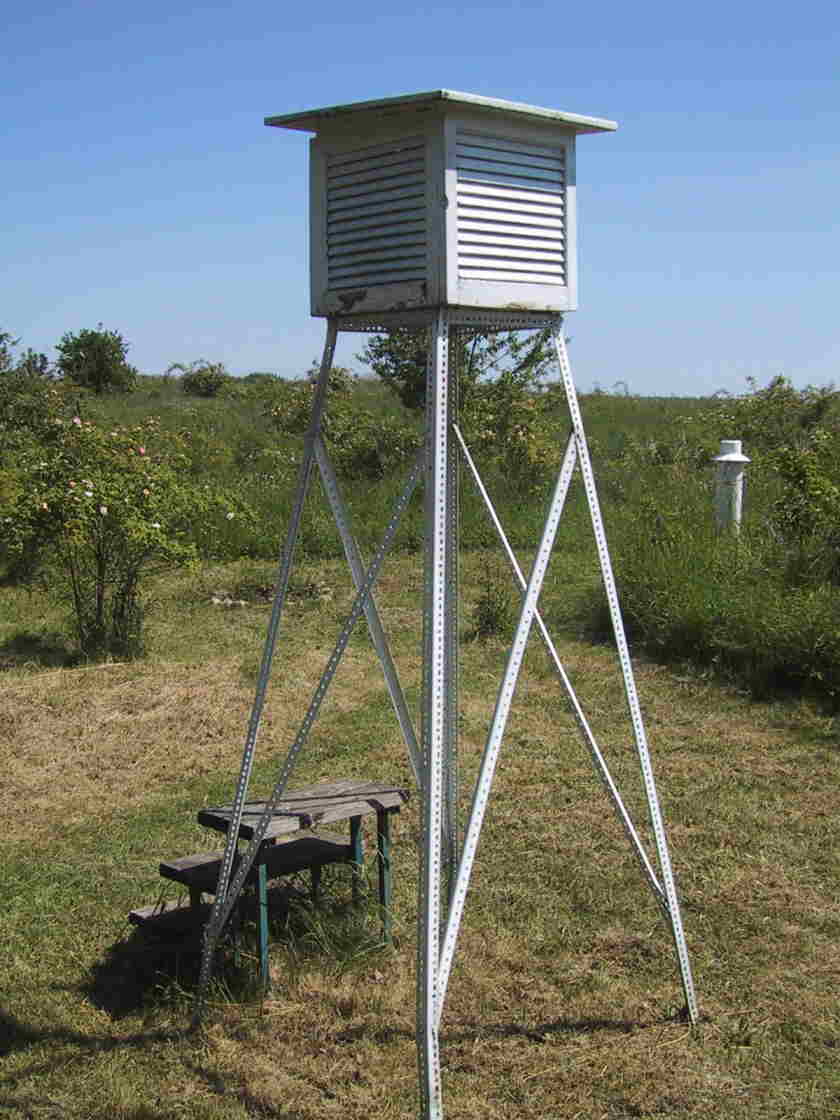 Mountain Station in summer 2002